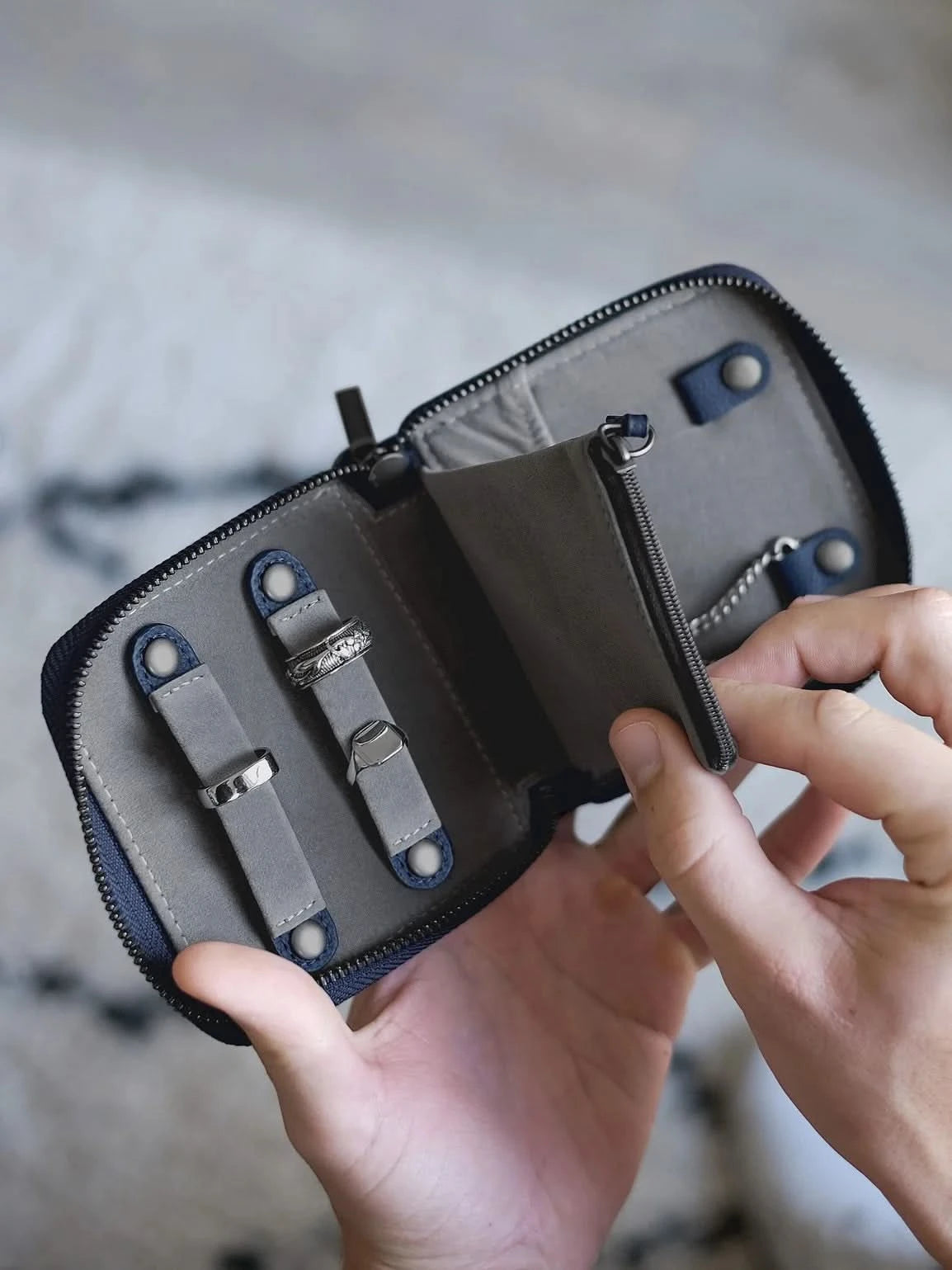 Stackers Compact Jewellery Roll Marineblauw & Donkergrijs - Mystackers