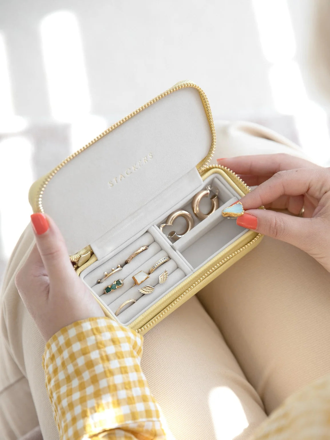 Stackers Medium Travel box Geel - Mystackers