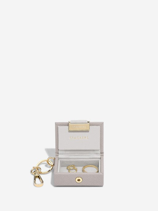 Stackers Juwelendoos Sleutelhanger in Decoratieve Kerstbal Taupe - Mystackers