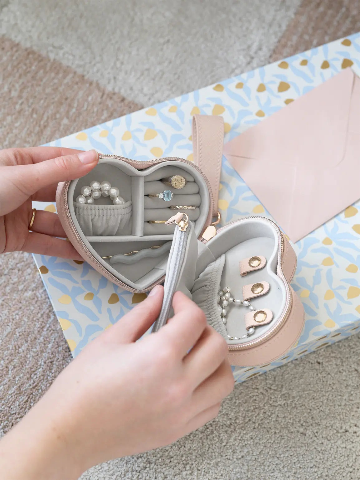 Stackers Mum Heart Travel Jewellery Box Pink